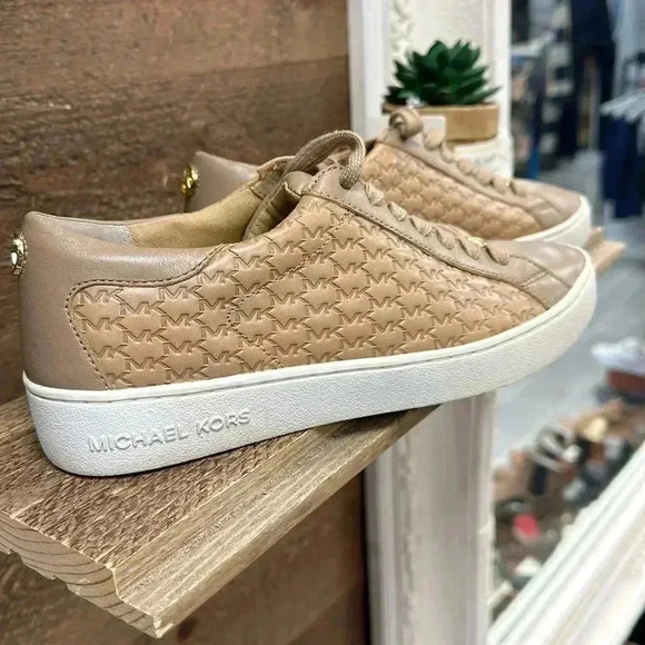 MICHAEL KORS Colby Embossed-Logo Leather Sneakers Size 6 - Picture 4 of 9